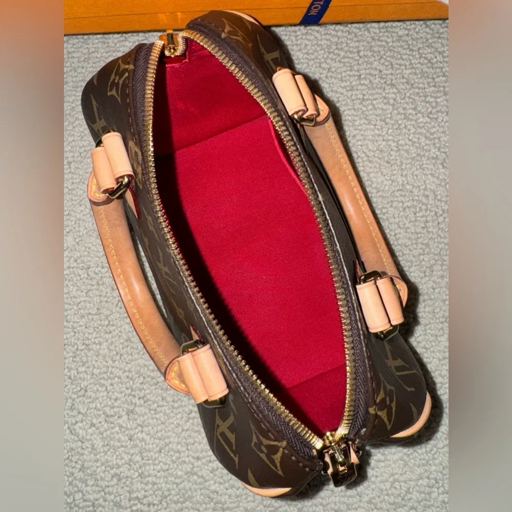 *Sold* - Picture 6 of 11